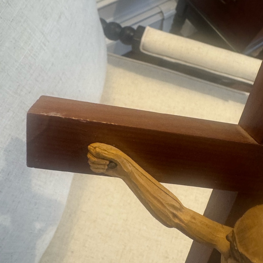 Wooden Crucifix with Jesus - Picture 9 of 10